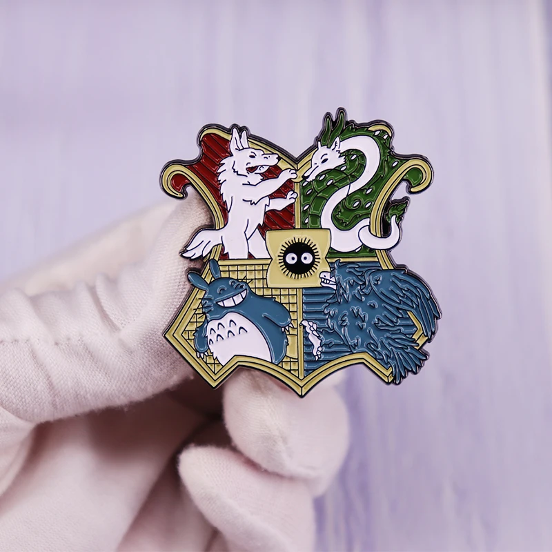 Эмалированная заколка в стиле Хогвартс для студийной фотосъемки Хаяо Миядзаки