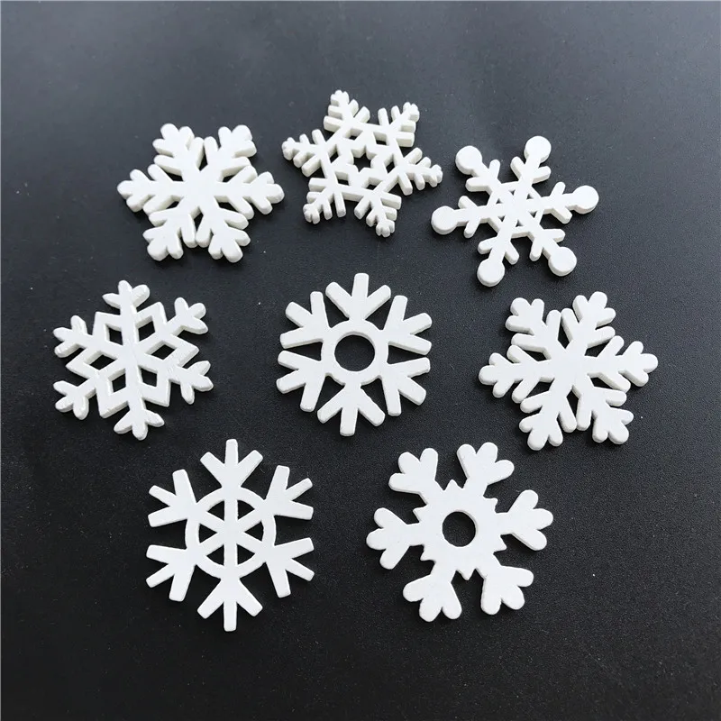 50pc 35mm Mix Shape Wooden White Snowflakes Christmas Ornaments Xmas Pendants New Year Christmas Decorations for Home