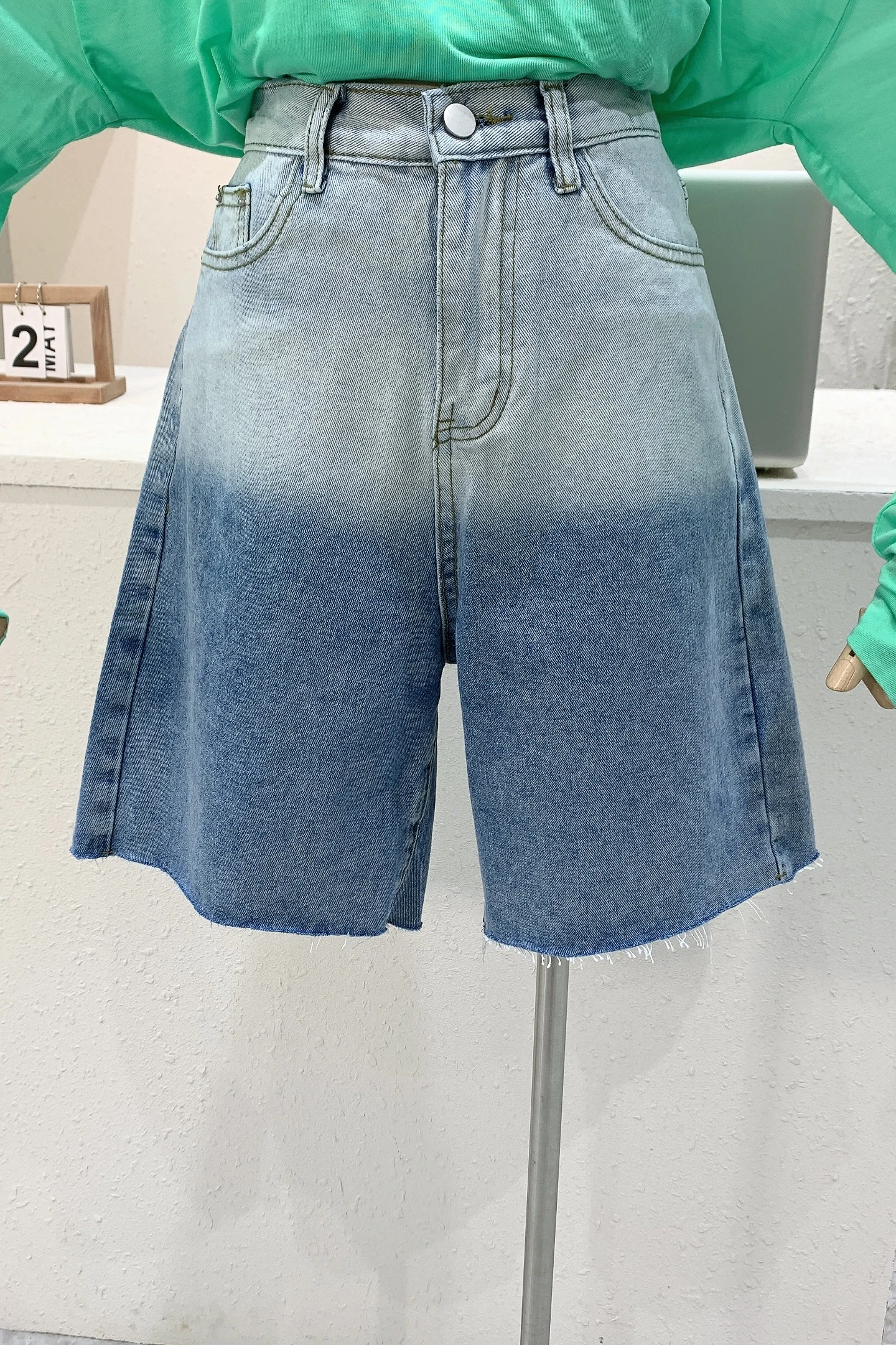 

2021 Summer Korean Style Denim Shorts Women's High Waist Baggy Straight Trousers Shorts Fashion Female Streetwear Women Jeans