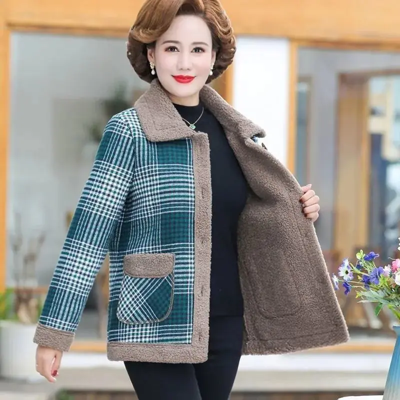 Women's Winter New Plus Velvet Thickening Loose Temperament Mother Sheep Lamb Jacket