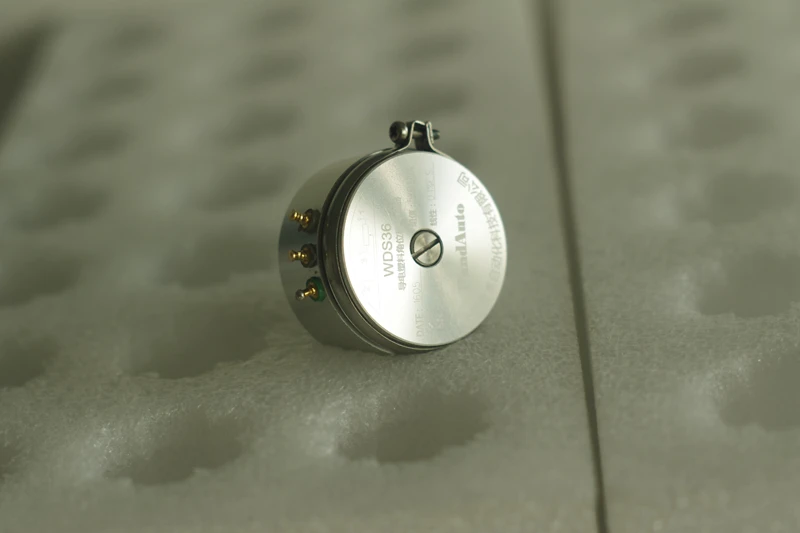 WDS36-5K | Прецизионный проводящий пластиковый датчик углового перемещения