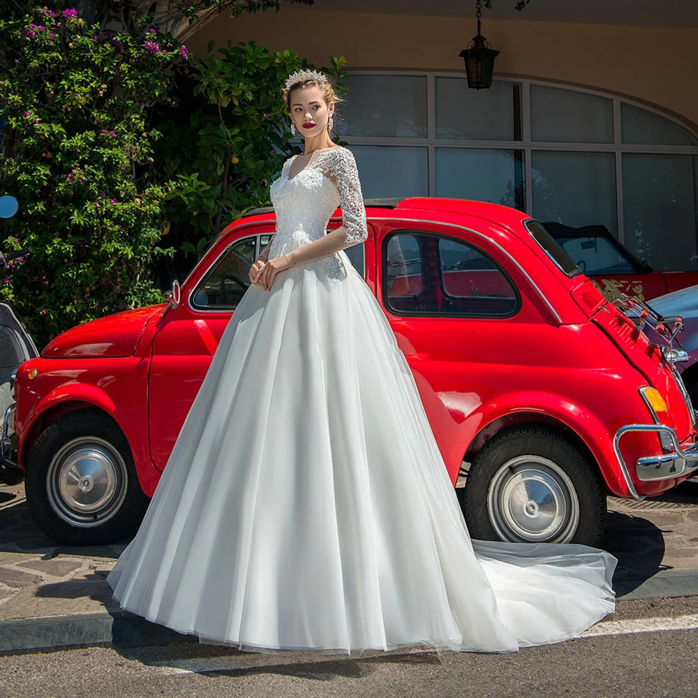 

Elegant O-Neck Wedding Dress Lace Appliques Long Sleeves Buttons Back Court Train Bridal Gowns 2021 Vestido De Noiva