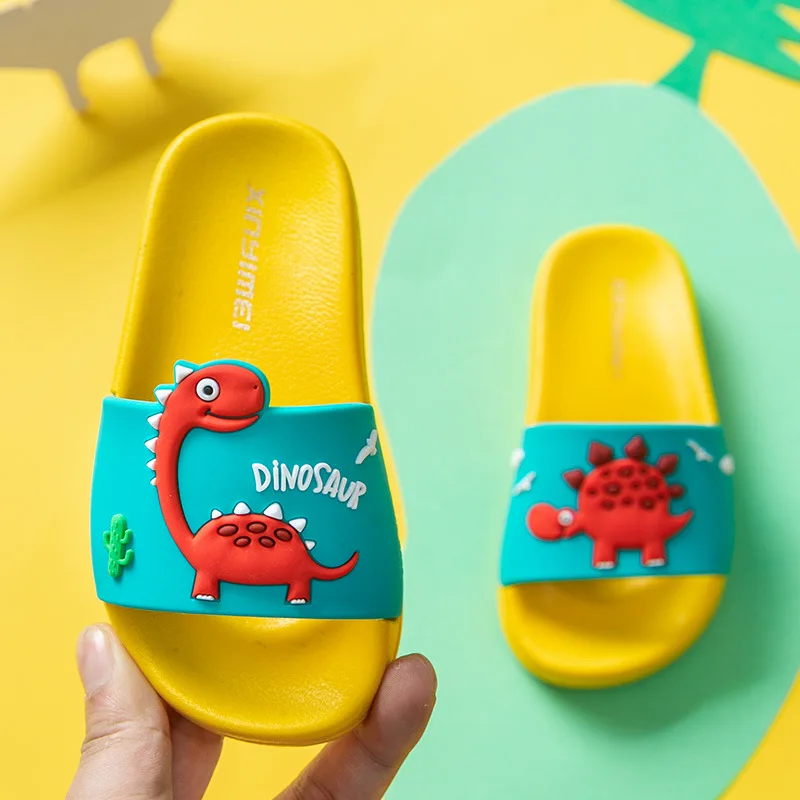 Шлепанцы детские с мультяшным рисунком летняя пляжная обувь для мальчиков и