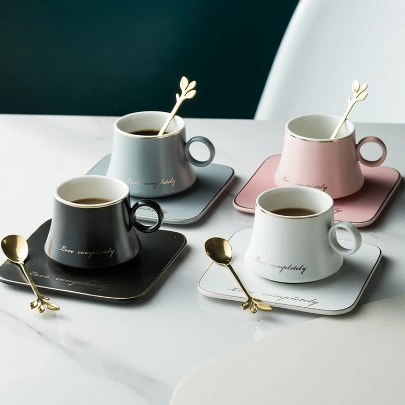 Креативная керамическая кружка 180 мл для кофе и блюдца в комплекте с ложкой