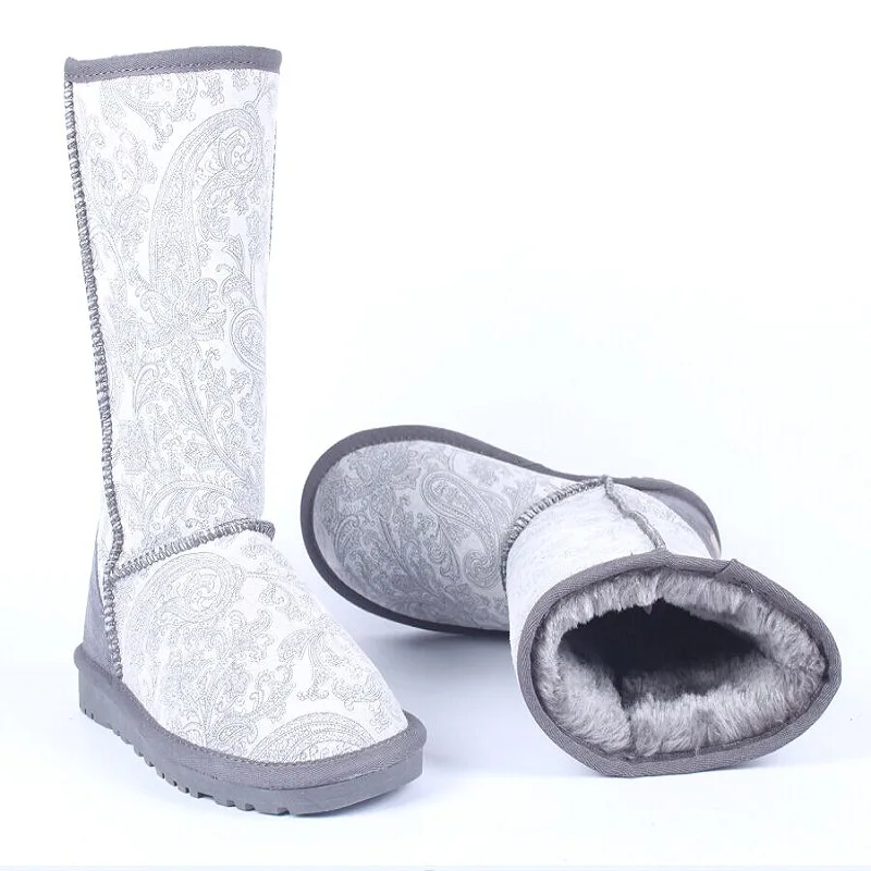 Boots women warm leather more breathable and comfortable fashion flat non-slip high joker woman boots SIZE35, 42,43,44,45