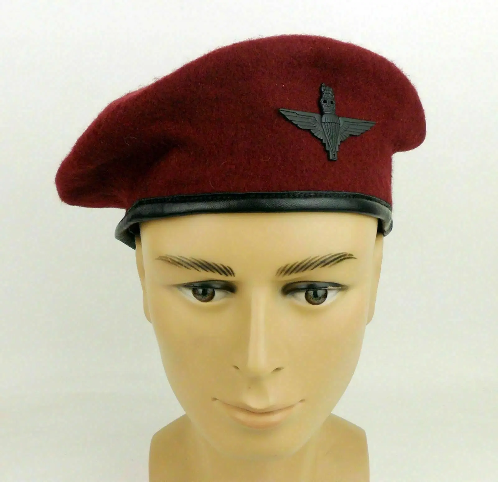 Tomwang201. Британская британская армия парашютный полк красная шерсть Классический