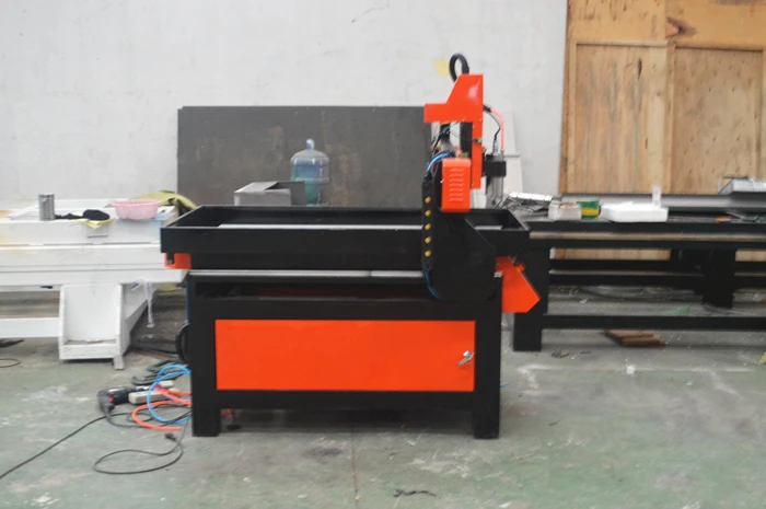 Горячая продажа 0609 небольшой деревообрабатывающий станок 3D фрезерный с ЧПУ для