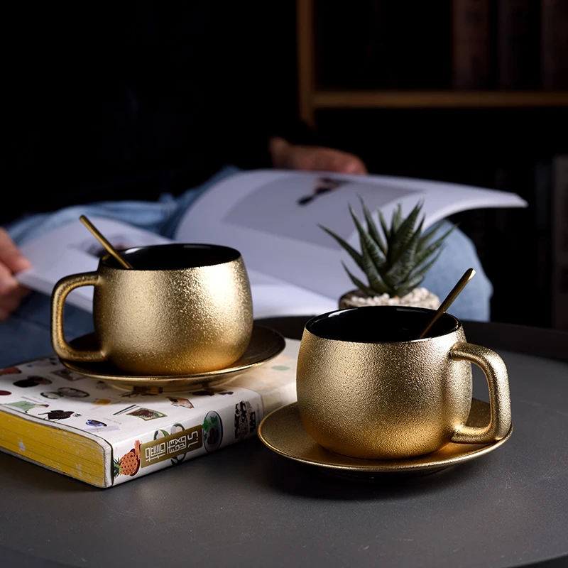 

Golden Stoneware Coffee Cup Mug Flower Tea ceramic Cups for Hot and Cold Drinks Tea Cup Spoon Set Wedding birthday Gift