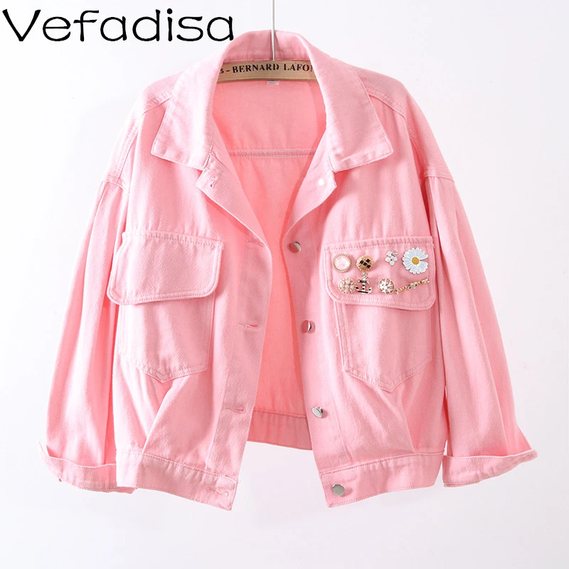 Женская джинсовая куртка Vefadisa однобортная с отворотом и цветком розовая