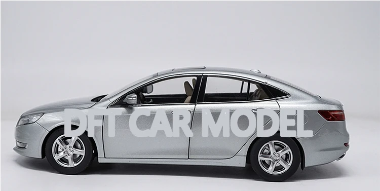 1:18 игрушечный автомобиль из сплава B70 модель детских игрушечных автомобилей авторизованный детский игрушечный автомобиль - Цвет: 1