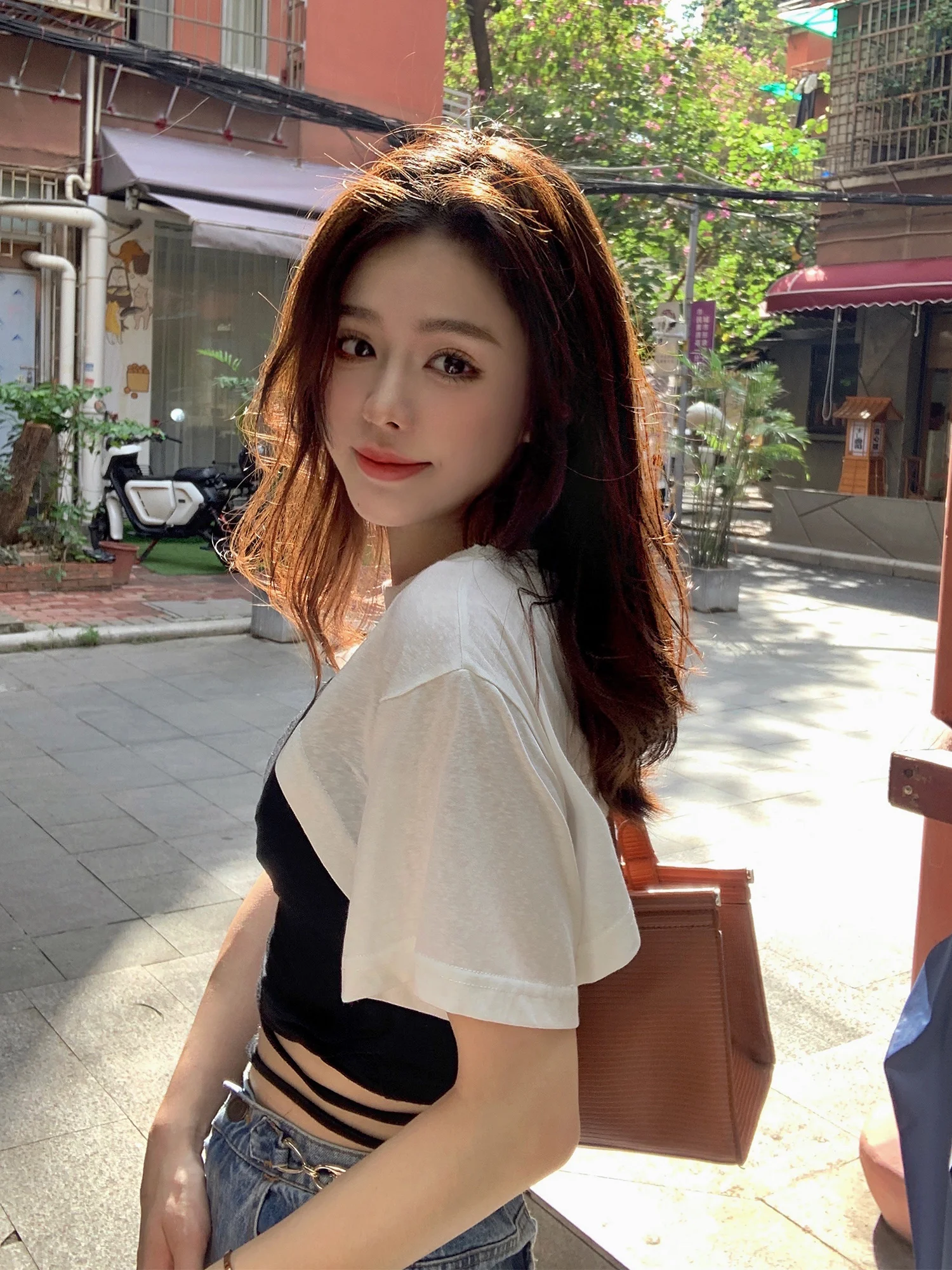 Топ женский на бретелях с раздельными складками | Женская одежда