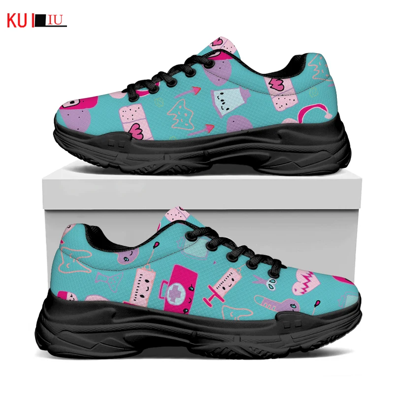

KUILIU Kawaii Мультфильм медицинские значки женские туфли на платформе Удобная Роскошная брендовая Повседневная плоская подошва дышащая сетчат...