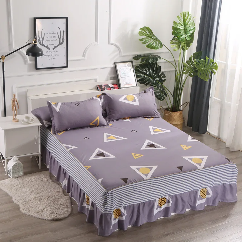 Комплект из 3 предметов юбка кровати + 2 наволочки наматрасник Рождественское