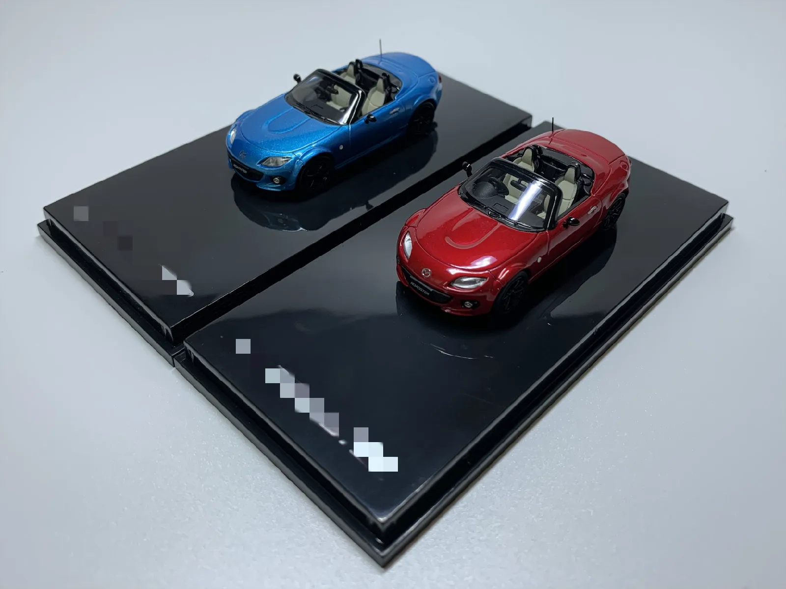 Масштаб 1:64 литье под давлением сплав модная модель родстер Miata изысканное