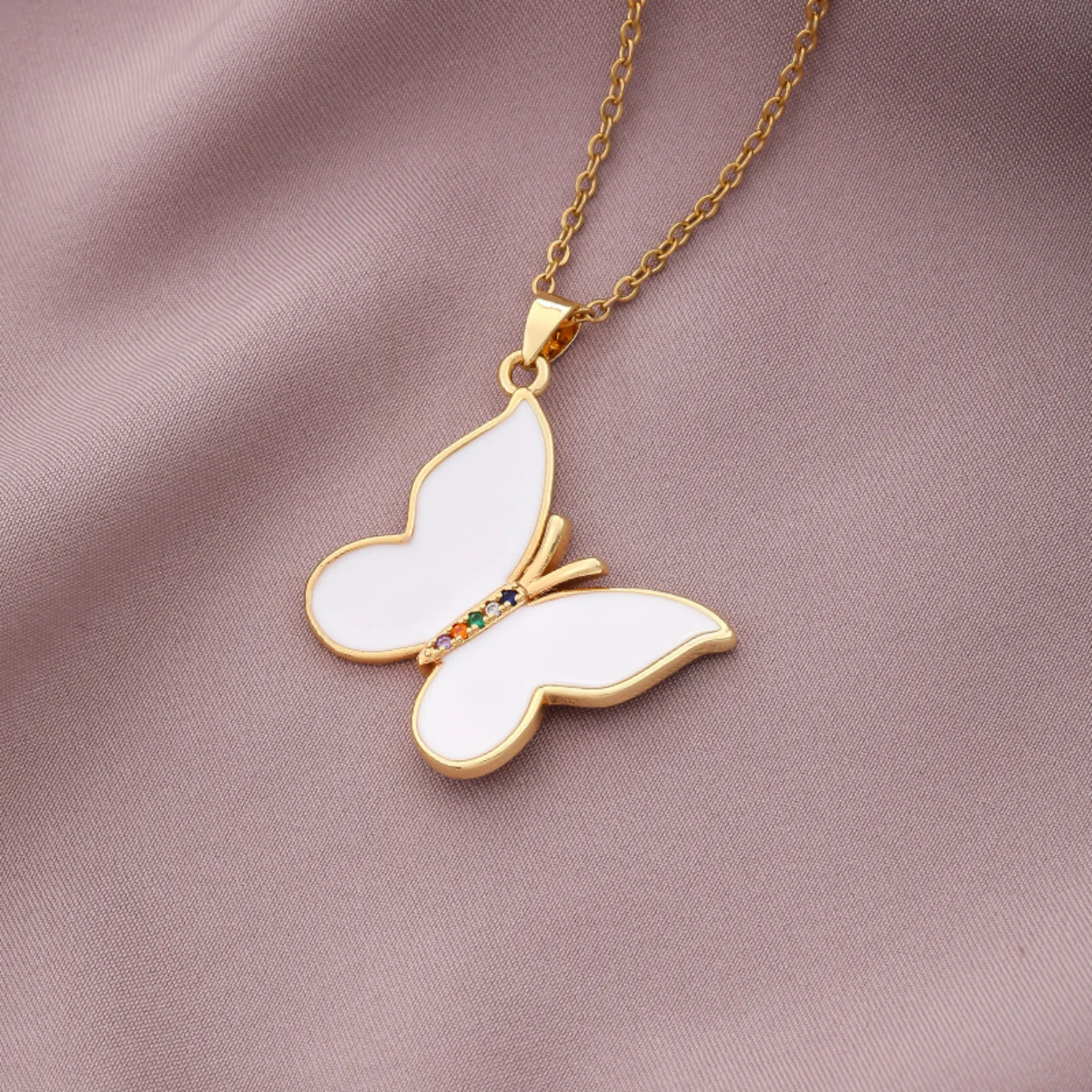 

Summer Women Suitable Size Vintage Insect Pure White Colors Moissanite Butterfly Lover Kawaii Dainty Luxury Neck Chains