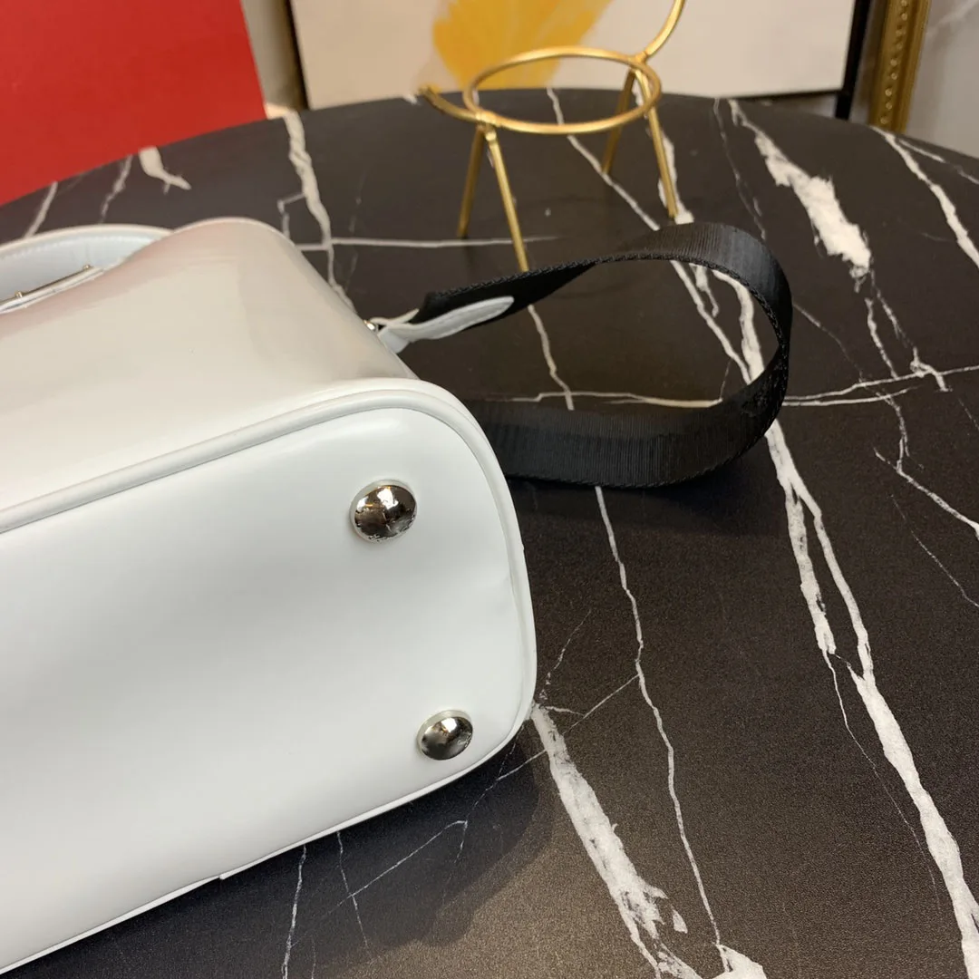 

With Logo Genuine Leather Fashion High Quality Simplicity Bright Leather Bucket Bag One Shoulder Messenger Bag Two-piece Suit