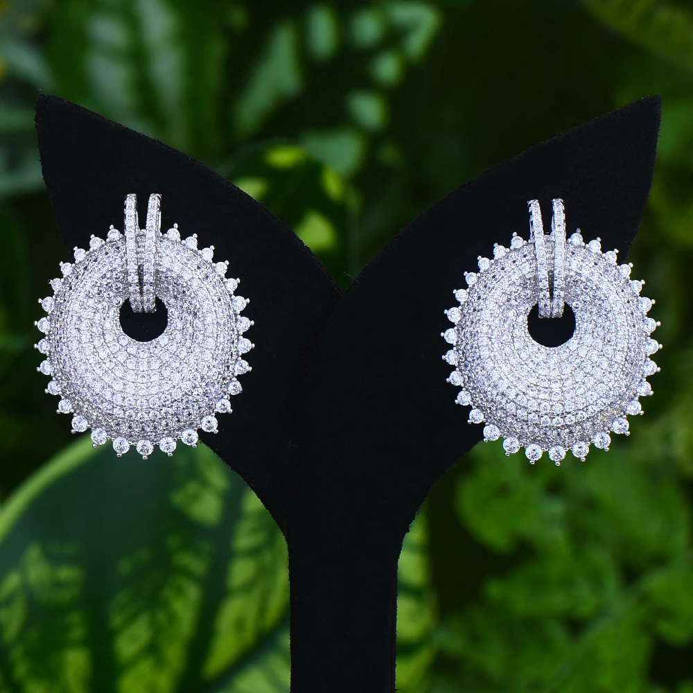 

LARRAURI Clear White Flowers Shape AAA Full Cubic Zirconia Earrings For Party Bridal Engagement Earrings Jewelry