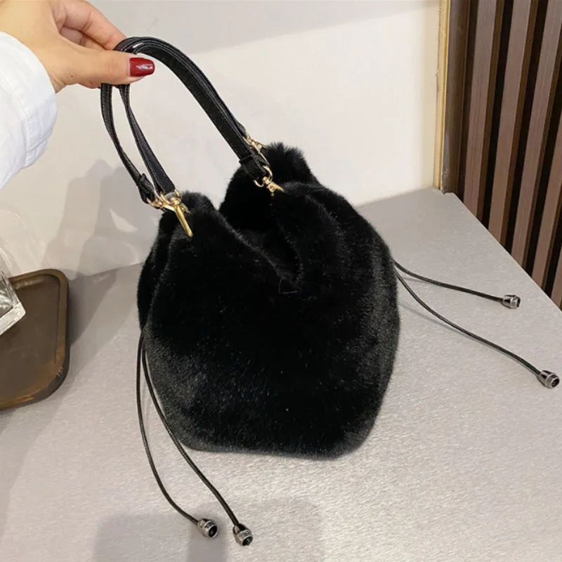 

Сумка-мешок женская плюшевая, модный мессенджер через плечо, повседневная вместительная зимняя сумочка-мешок для покупок