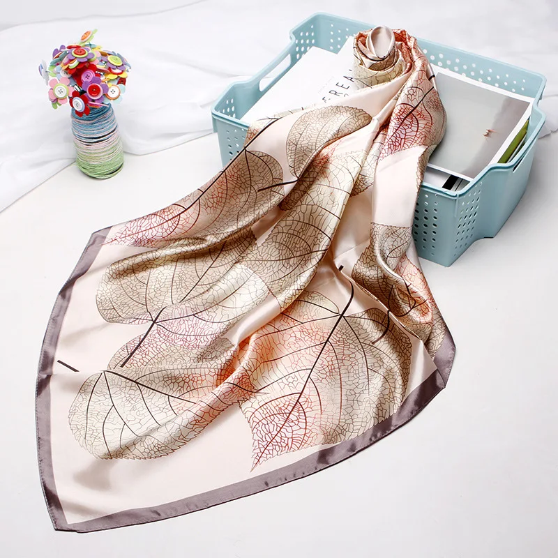 

2022 New Brand Designer Silk Scarf 90*90cm Foulard Bandana Long Large Shawls Wraps Winter Neck Scarves Pashmina Lady Hijab