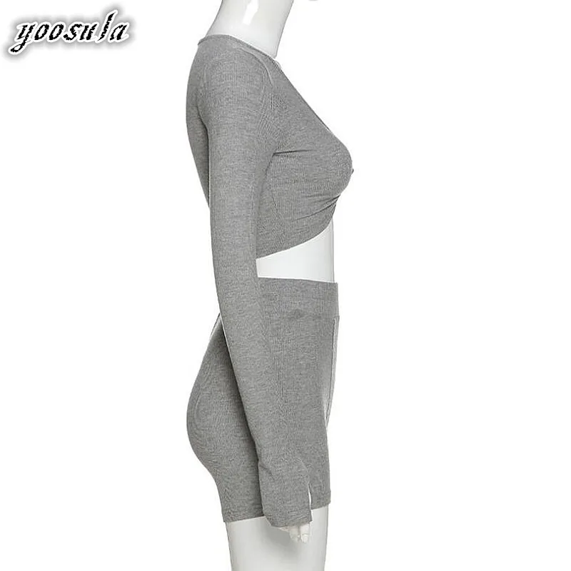 Женский спортивный костюм с вышивкой V-образным вырезом и длинными рукавами |