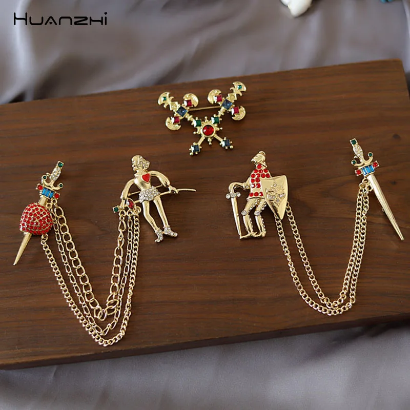 HUANZHI Винтажная брошь в стиле барокко с золотыми кристаллами круглая булавка меч