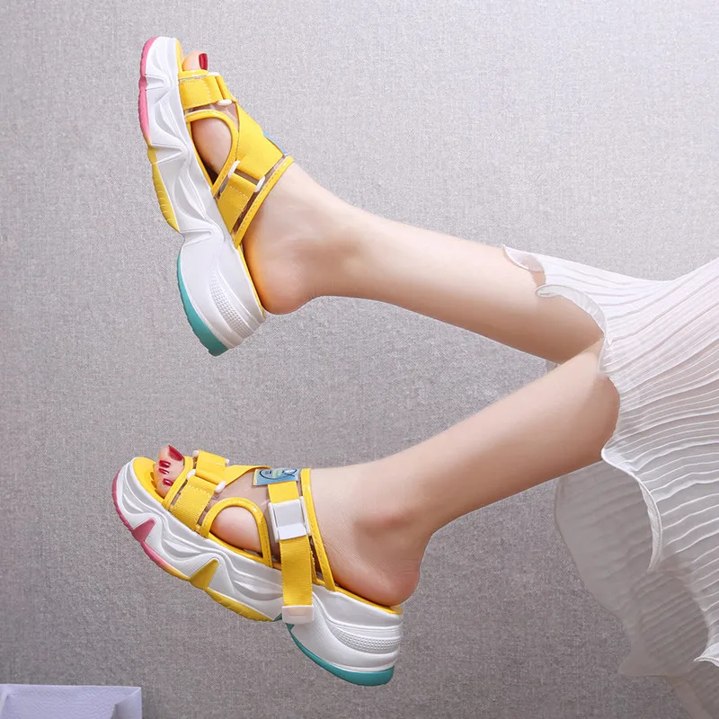 Легкие пляжные женские туфли радужная Студенческая обувь для девушек подиума