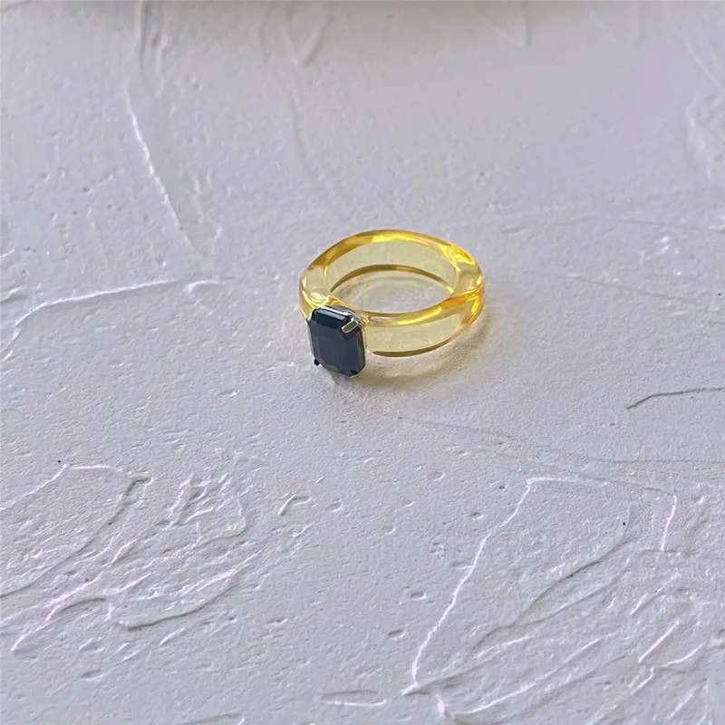 

Fashion Acrylic Resin Rectangle Rhinestone Rings for Women Big Transparent Finger Rings Girls Vintage Female Beautiful Jewelry