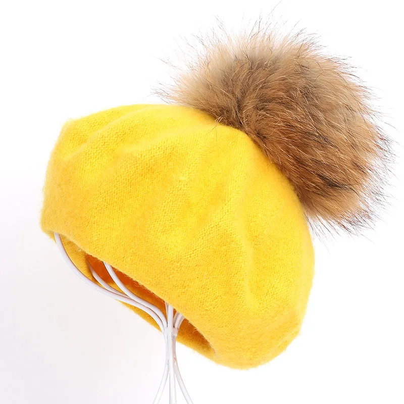

Woman Artist's Cap Sweet Feather's Hair Ball Wool Berry Wool Cap hat