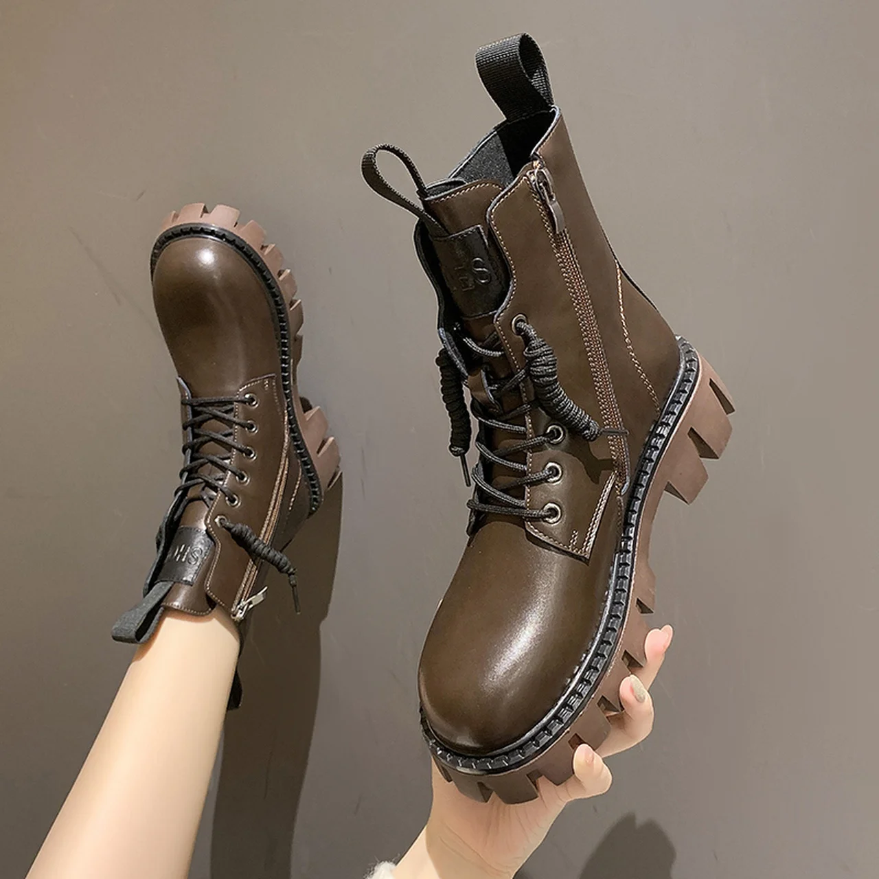

British style lace-up boots 2021 autumn and winter new soft surface thick heel women's boots black wild snow boots women