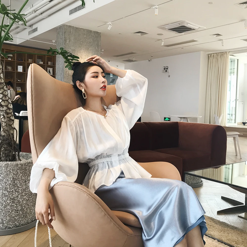 Летние женские сексуальные атласные вечерние платья с бретельками и открытой