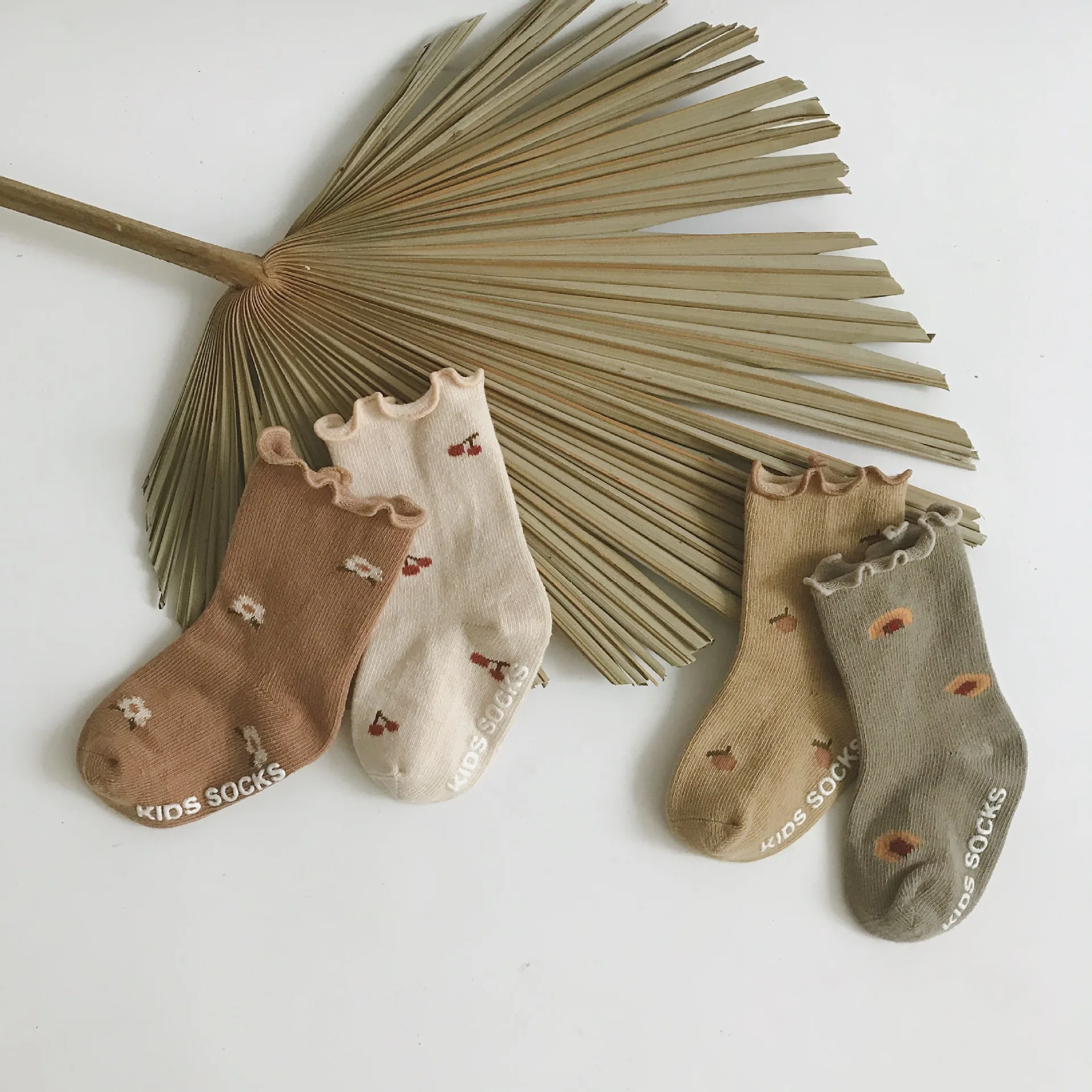 

Lace Edge Floral Socks Children's Socks Baby Non-slip Floor Socks Girls Baby Cotton Embroidery Pattern New Born Sock