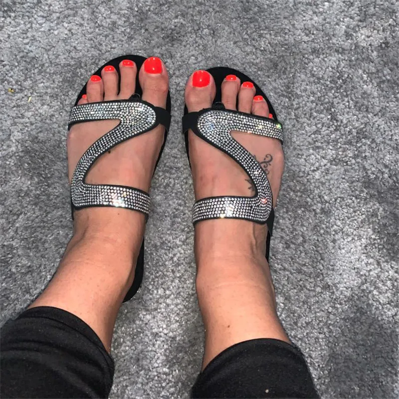 

Summer Sexy Slippers Woman Flat Bling Flip Flops Rhinestone Slides Beach Sandals Black Open Toe Non-slip Femme Pantoufles