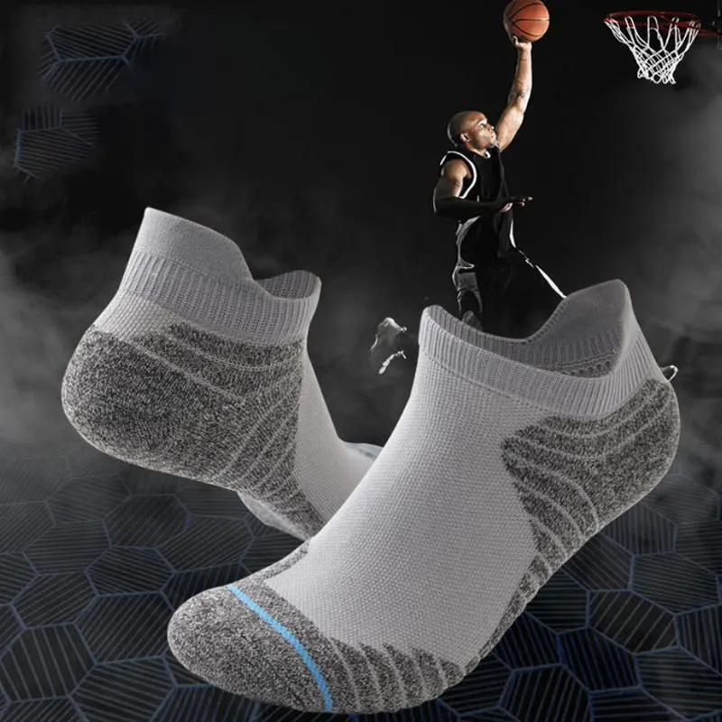 

3 Color New Anti-sweat Unisex Sport Socks Women Men Short Tube Breathable Socks Outdoor Running Basketball Soccer Sports Socks