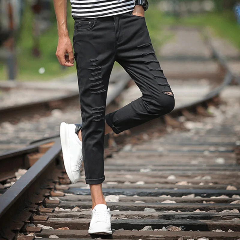 

Men Nine Part Jeans Teenagers Self-cultivation Bound Feet Holes Denim Pants