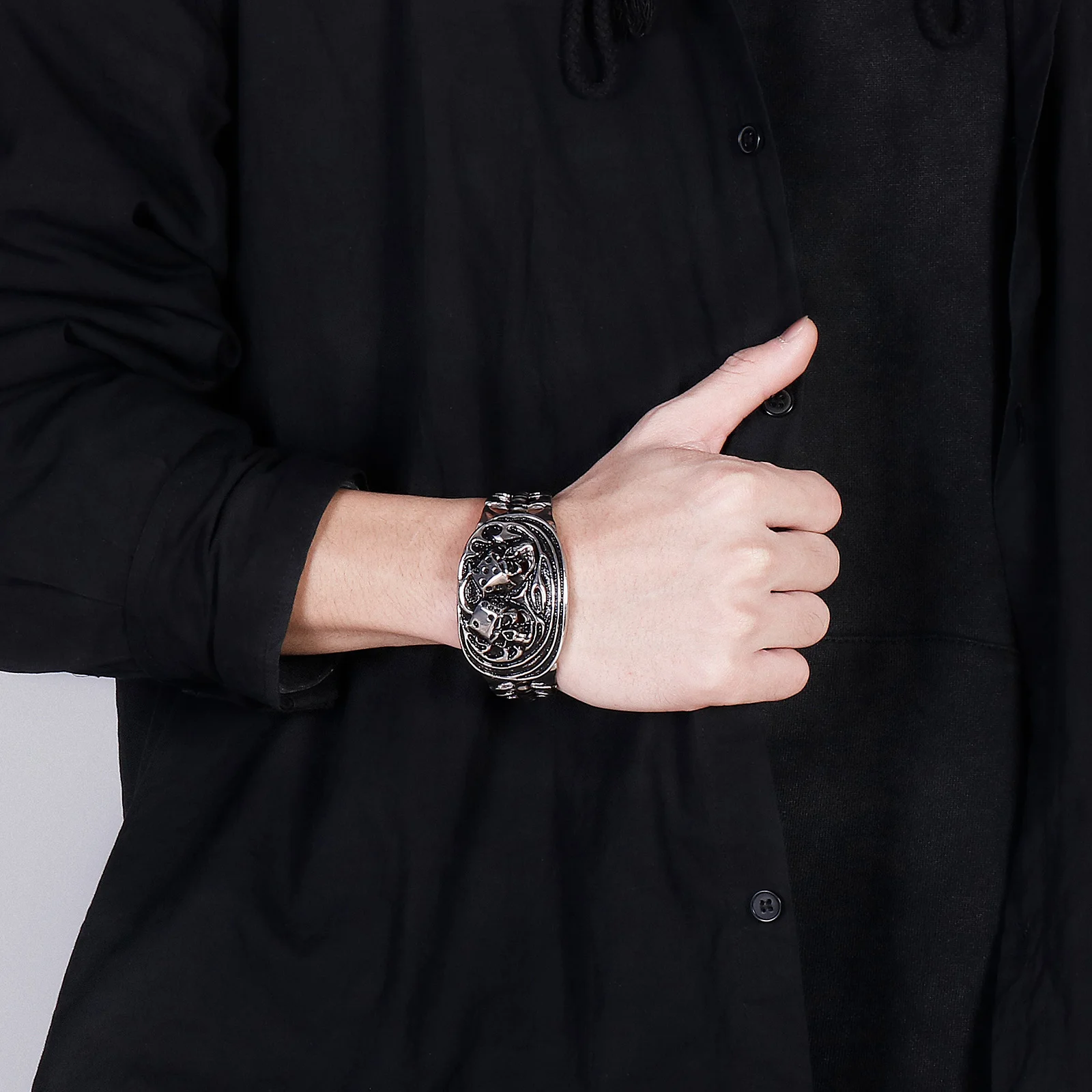 Готический браслет Fongten с подвеской в виде черепа для мужчин из нержавеющей стали