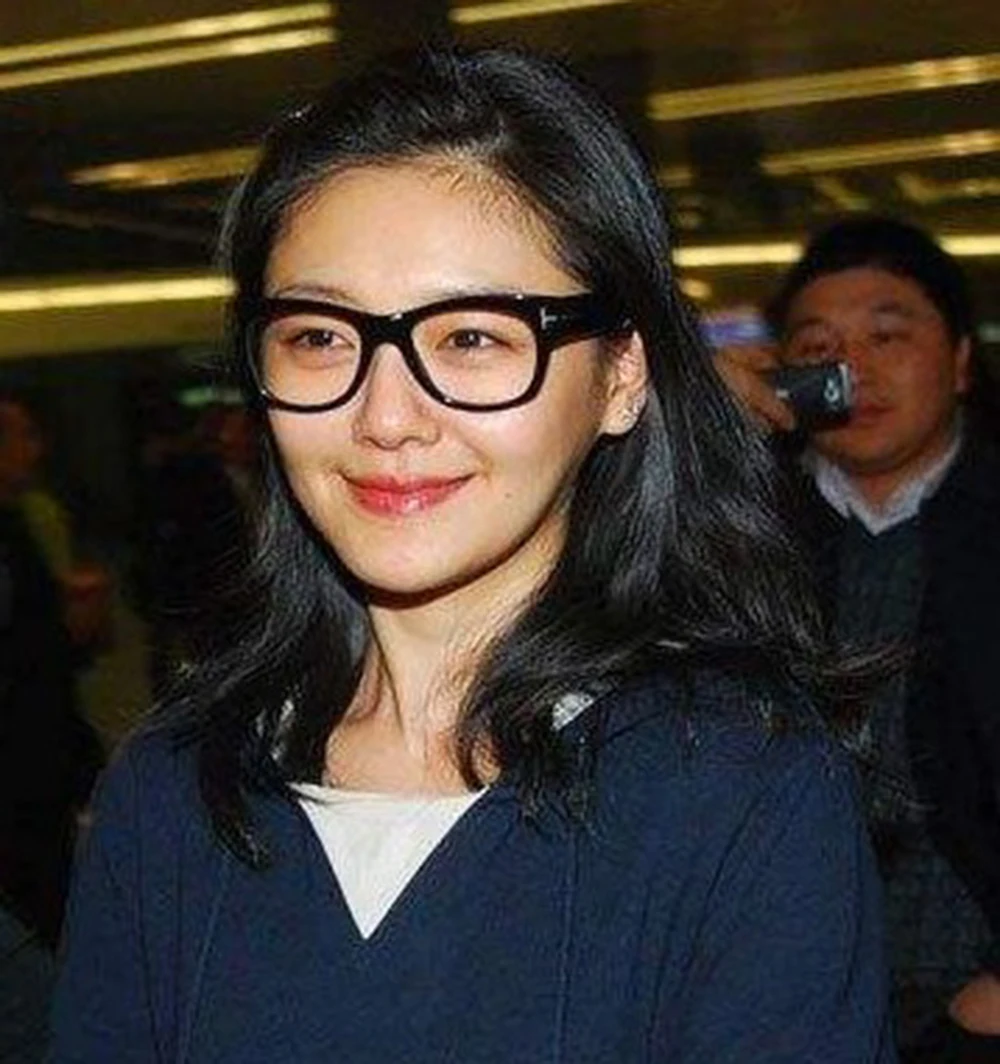 Квадратные ацетатные оправы TF5040 с оригинальным логотипом могут быть изготовлены