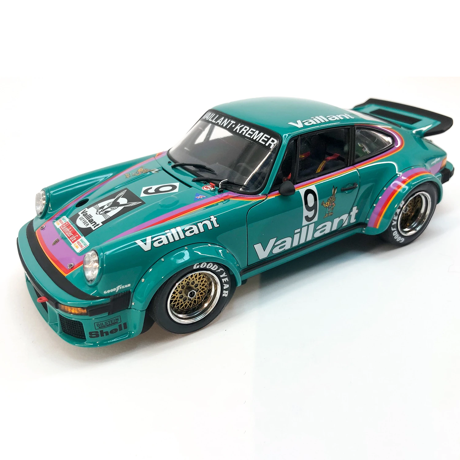 

Revell Assembled Model 1/24 Toys car Porsche 934 RSR "Vaillant" #07032