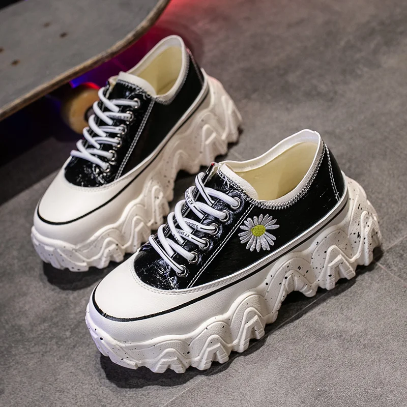 

2020 Spring Woman Chunky Sneakers 7cm New Platform Wedges Shoes For Women Red Fashion Designers Lace Up Leather Casual Shoes