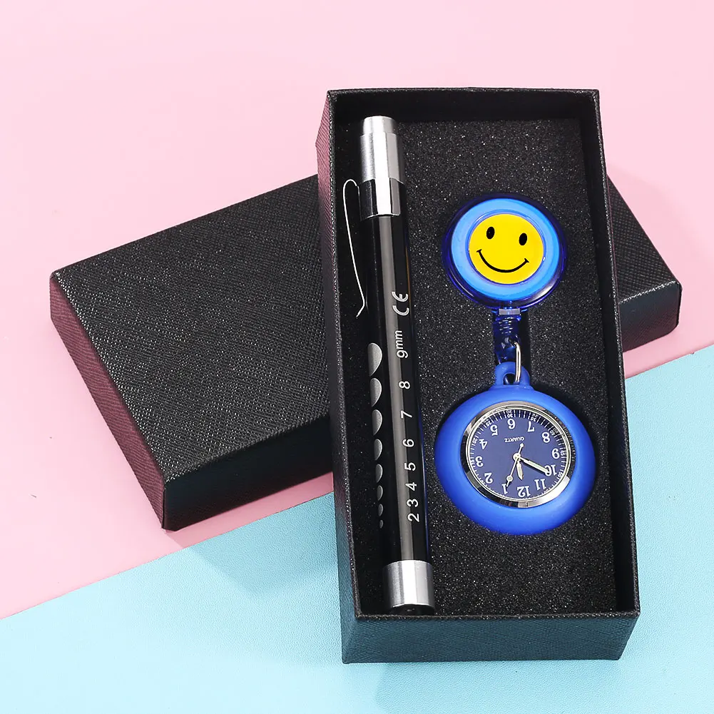 

Часы наручные кварцевые для медсестер, милые розовые с арабскими цифрами и циферблатом, мягкие ремешки с маской, изысканный подарочный набо...