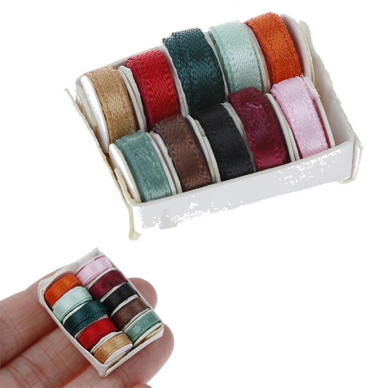 

Vintage 1/12 Dollhouse Miniature 1:12 Mini Sewing Box Dollhouse Accessories Crafts Box Scene Accessories Doll House