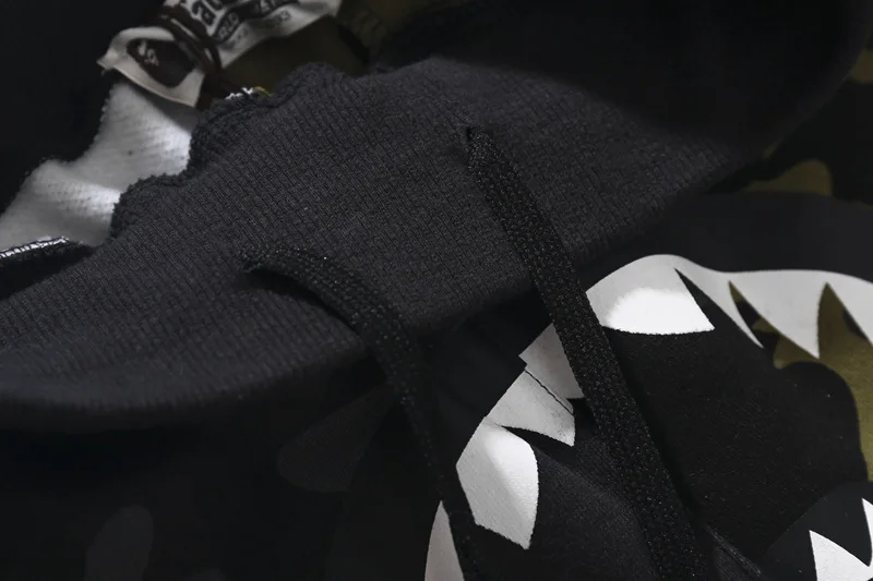 

Bape Summer Black and White Colorblock Cotton Shorts Casual Beach Pants Sweat Pants Mens Clothing