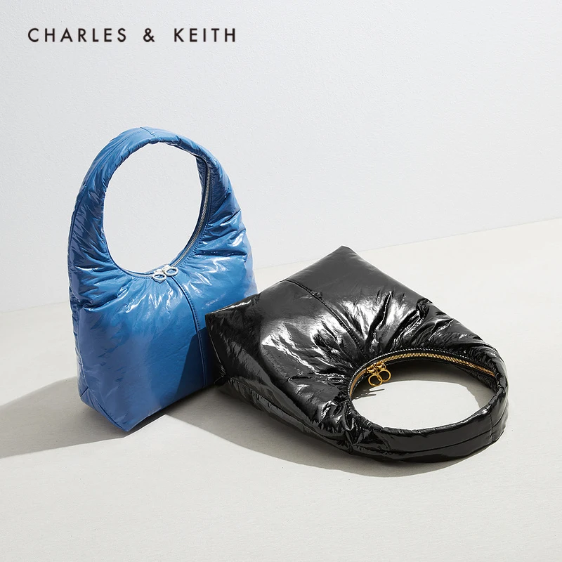 

CHARLES＆KEITH Новинка на Осень 2021 CK2-40781573 Большая женская сумка на молнии для подмышек