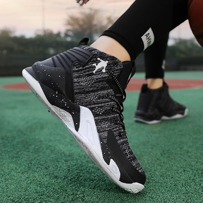 

2020 New High-top Basketball Shoes Men's Cushioning Light Basketball Sneakers Men Breathable Outdoor Sports Shoes Size 36-46