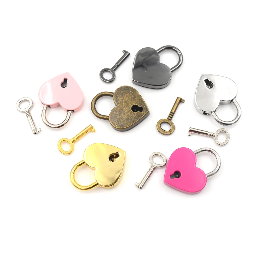 

Mini Padlock Alloy Suitcase Locker Hardware Set Hot Love Heart Shape Padlock Tiny Luggage Bag Case Lock With Keys Zinc