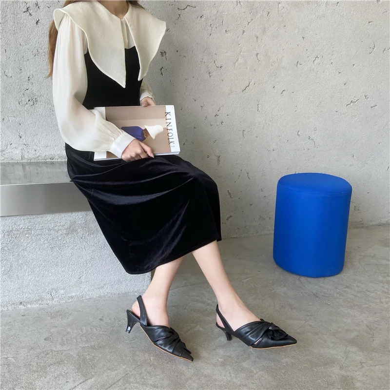 

Med Shoes Woman 2021 Female Slippers Thin Heels Mules Sexy Low Cover Toe New Pointed Slides Fabric Rubber Rome Scandals PU