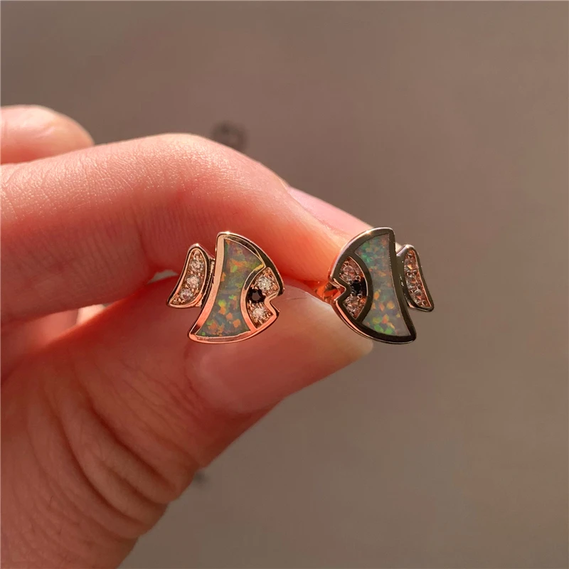 

Cute Female Crystal Fish Small Earrings Rose Gold Silver Color Stud Earrings For Women Vintage White Blue Opal Wedding Earrings