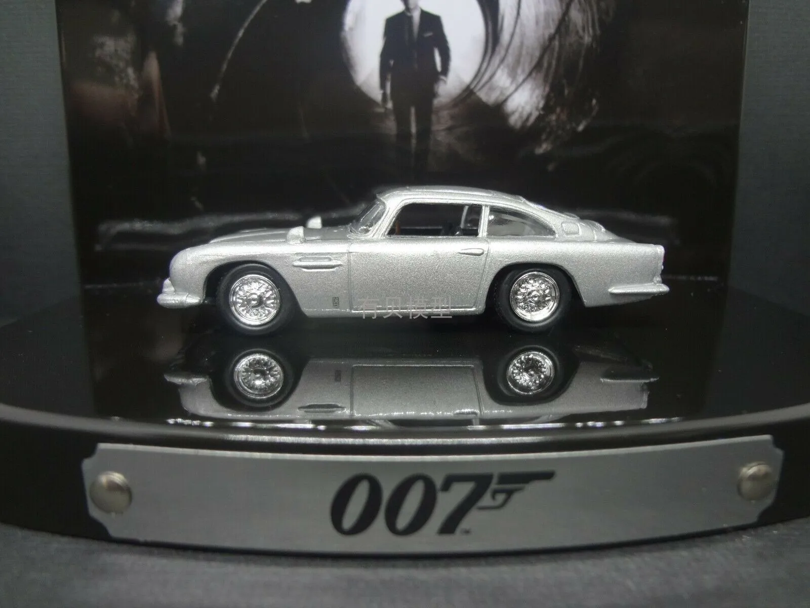 

1/64 007 skyfall Aston DB5