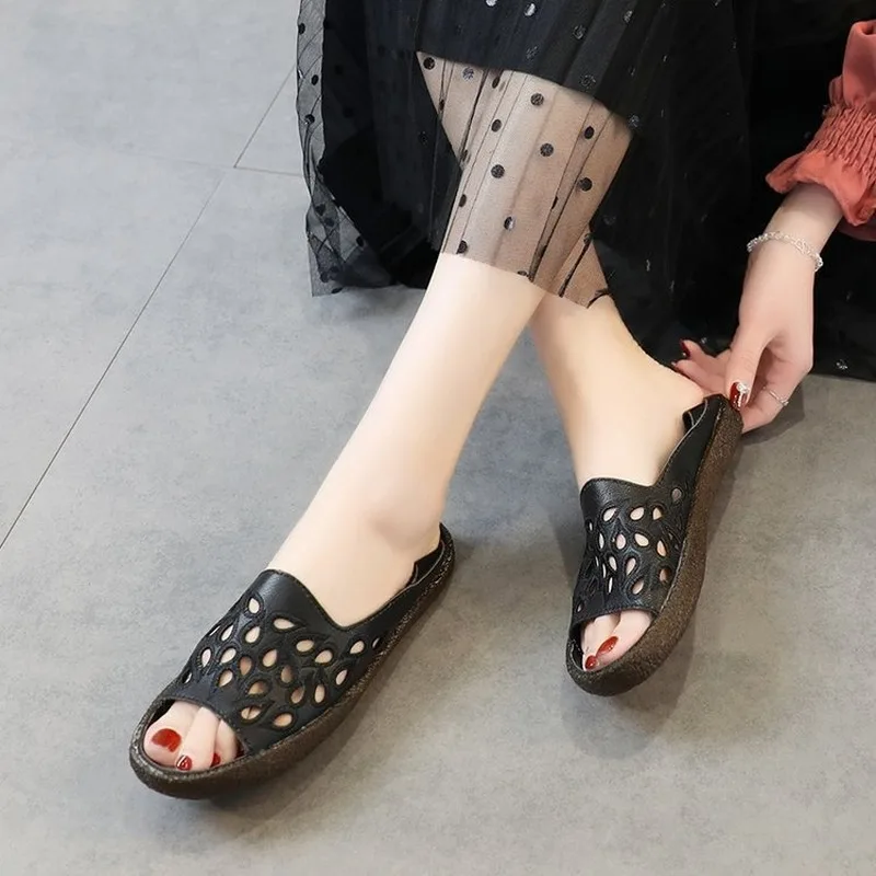 Женские босоножки на мягкой подошве Летняя обувь платформе женские кожаные