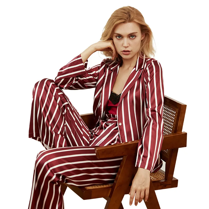 

Silk Pajamas Sleepwear Spring Autumn Suspender clothes and Gown Three-piece Suit Kayoulai 2021