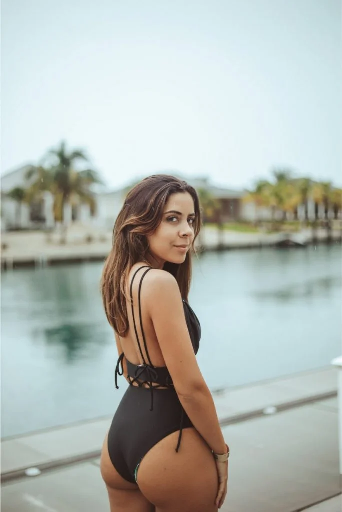 

2021 High Waist Swimsuit Hollow Out Biquini Deep V Neck Bikini Print Monokini Women Bathing Suit String Swimwear One-Piece-Suits